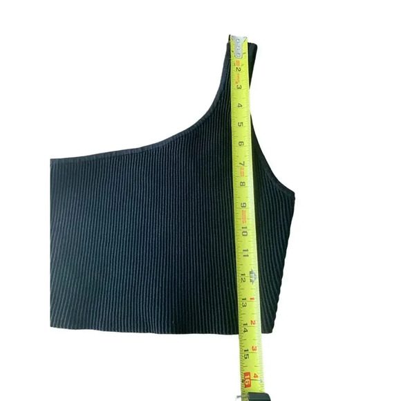 Aritzia Babaton Black Sculpt Knot One-Shoulder Cropped Tank- Small - Picture 7 of 7